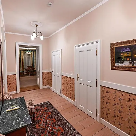 Apartment Biskupska *