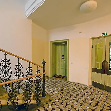 Apartment Biskupska *